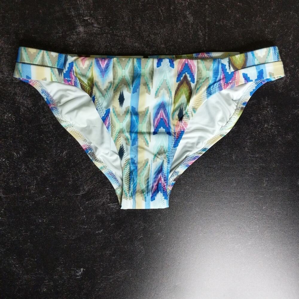 Helen Jon Double Tab Hipster Bottom - Size M - NWT